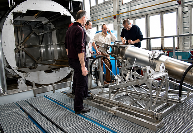 Industrielle Teilereinigungsmaschine mit großem Arbeitsraum für die Luftfahrtindustrie