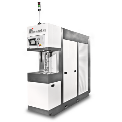 Reinigungsmaschine für Teile in einer Roboterzelle